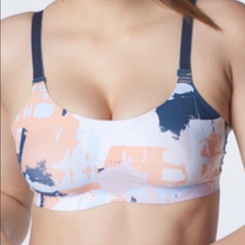 NWT Knix Evolution Bra Reversible
Beige/Graphic Print Sz 3 32D/34C/
36B/38B